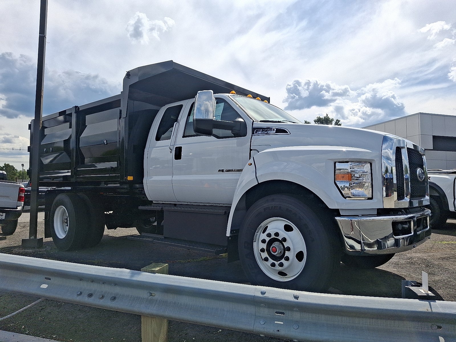 2025 Ford F-750SD Base