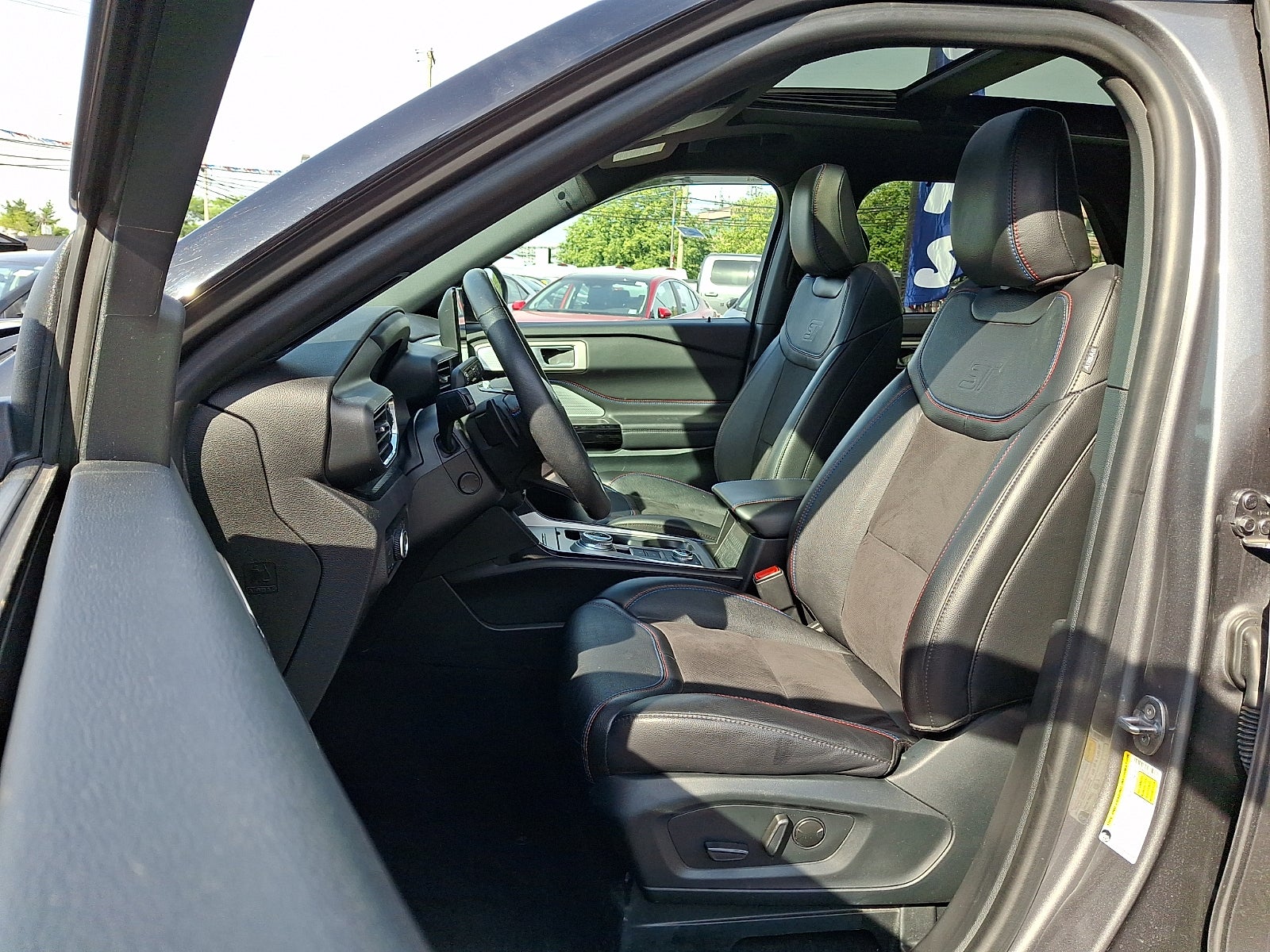 2024 Ford Explorer ST