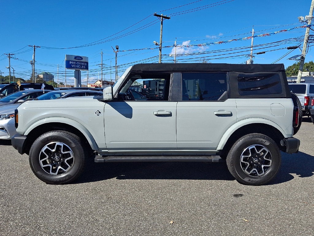 2023 Ford Bronco Outer Banks