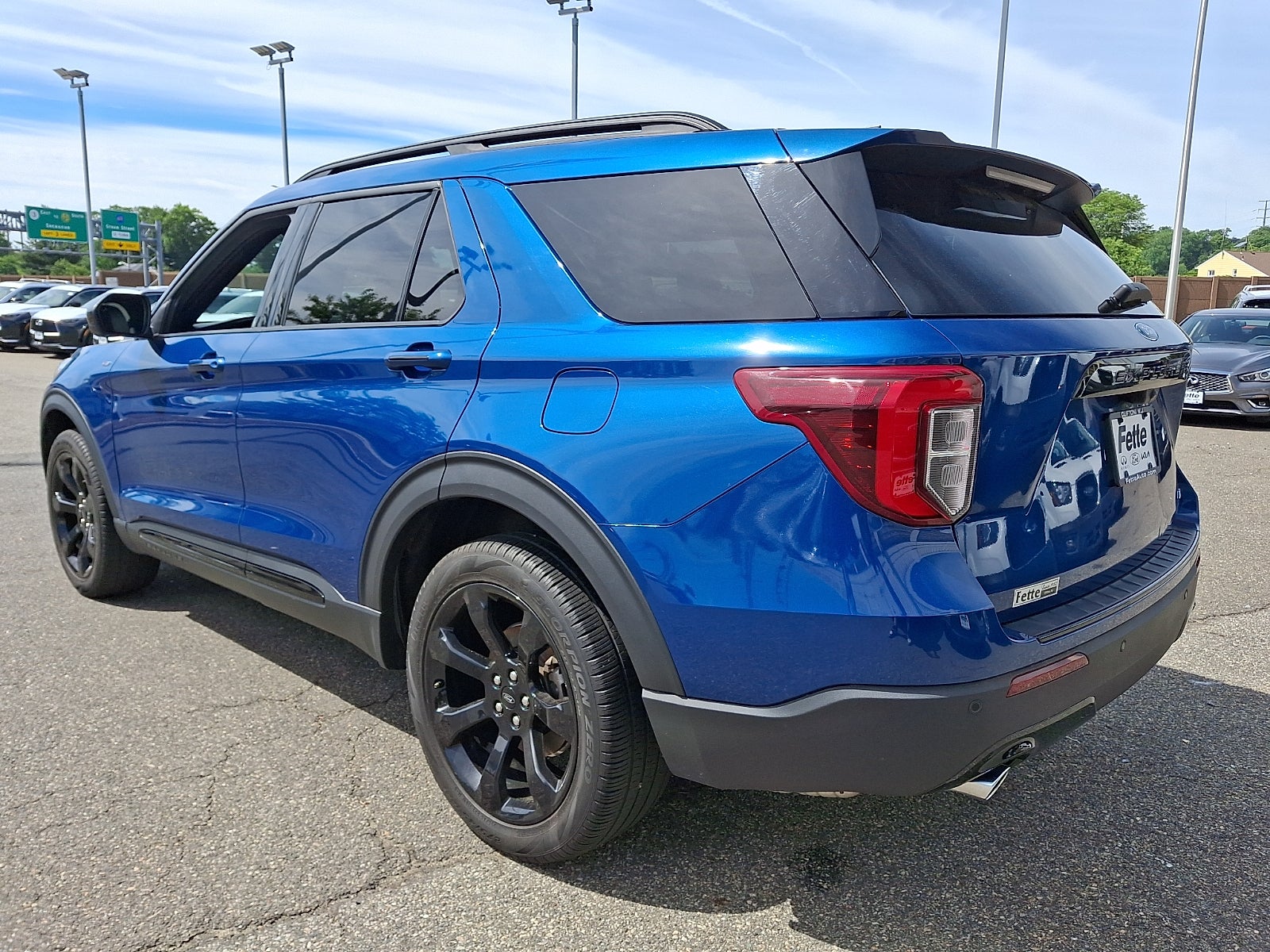 2023 Ford Explorer ST-Line