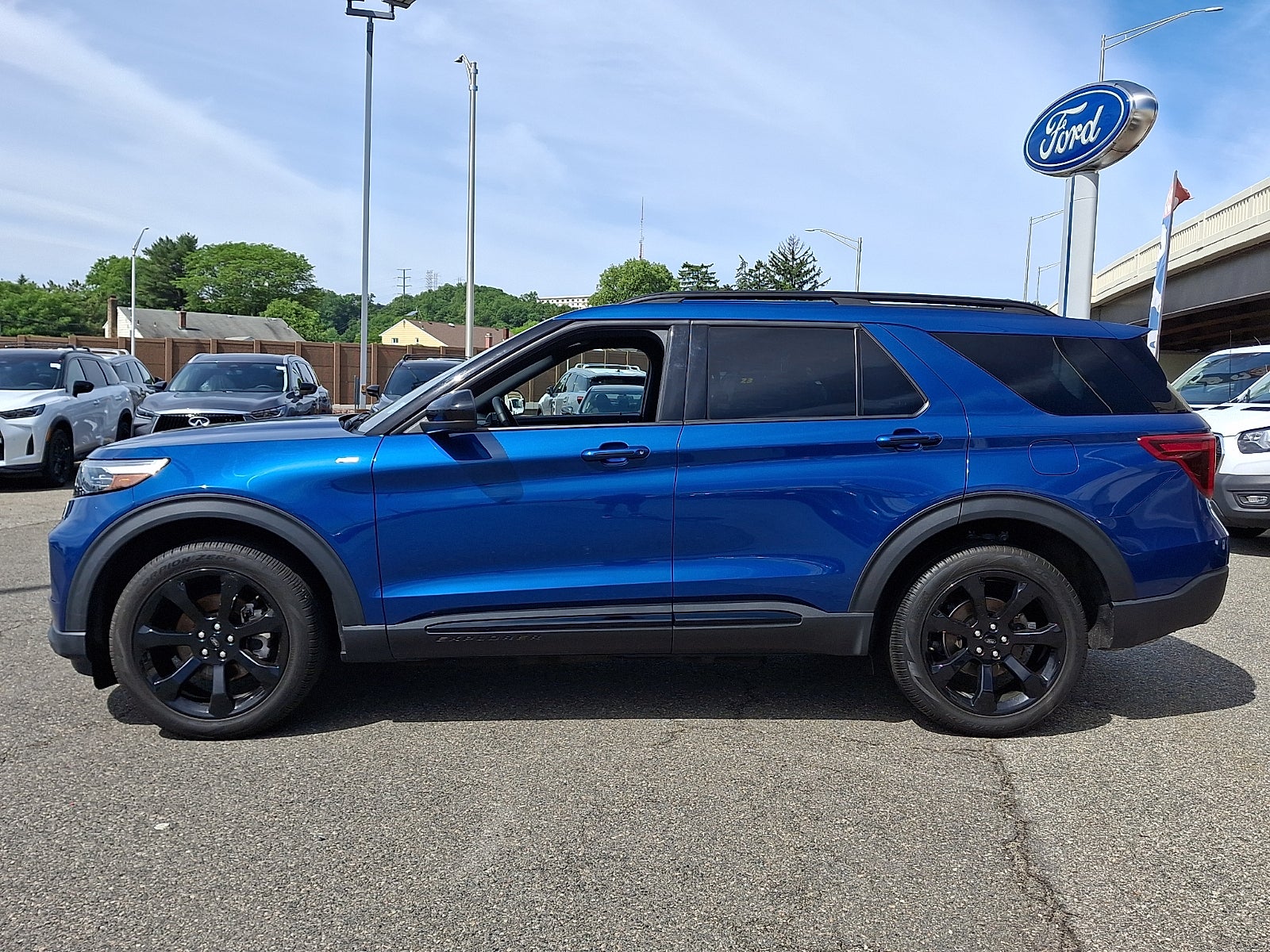 2023 Ford Explorer ST-Line