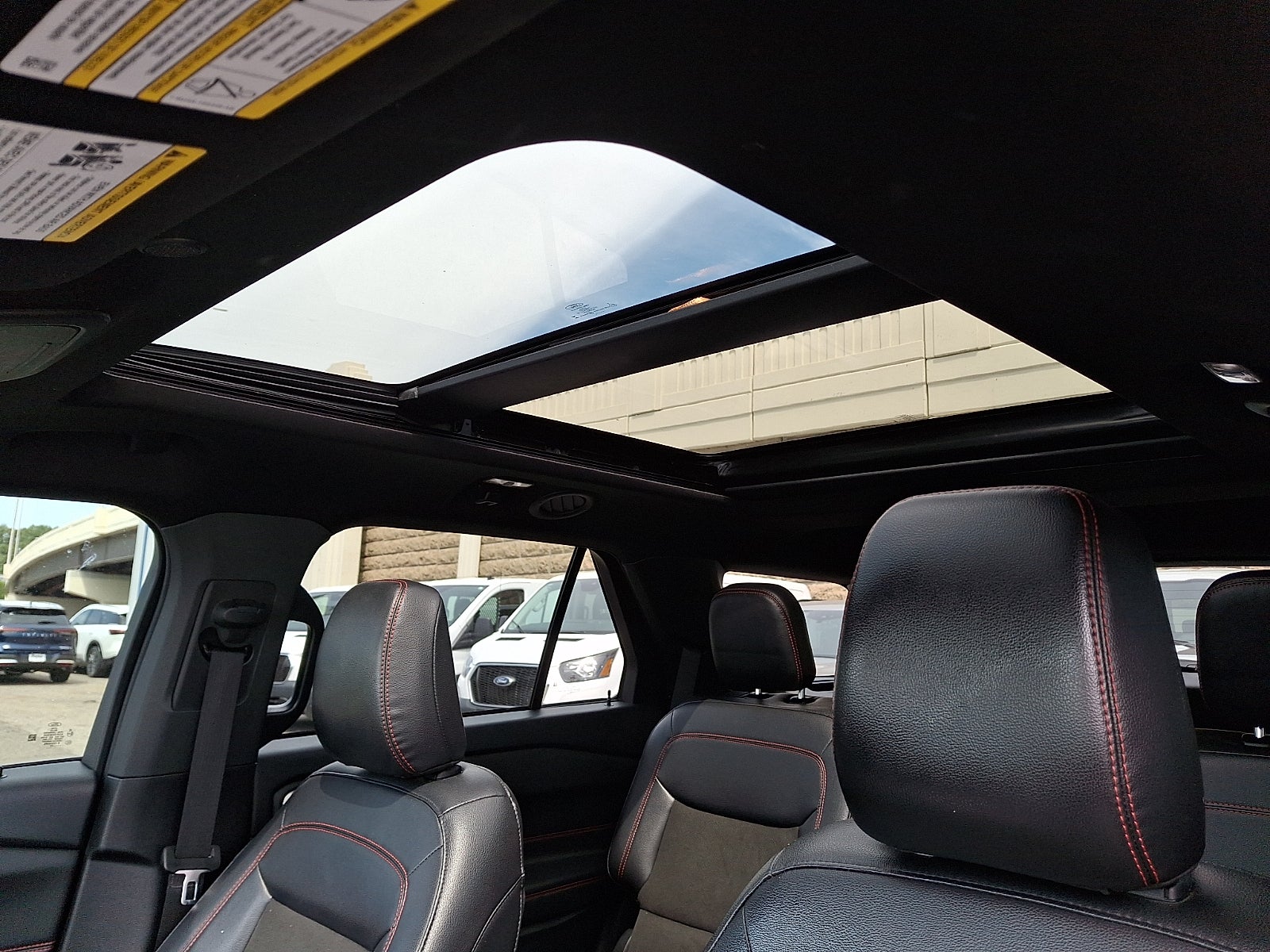 2023 Ford Explorer ST-Line
