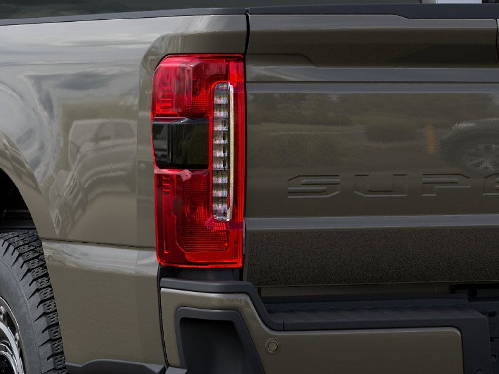 2027 Ford F-350SD XLT