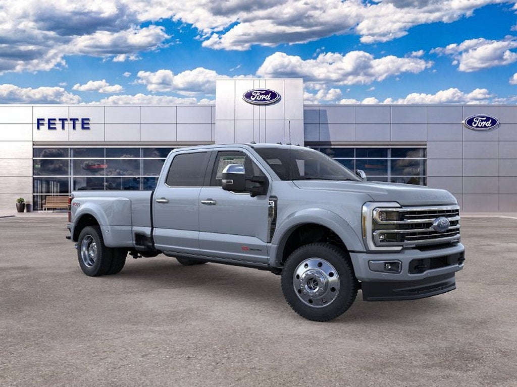 2026 Ford F-450SD Platinum DRW