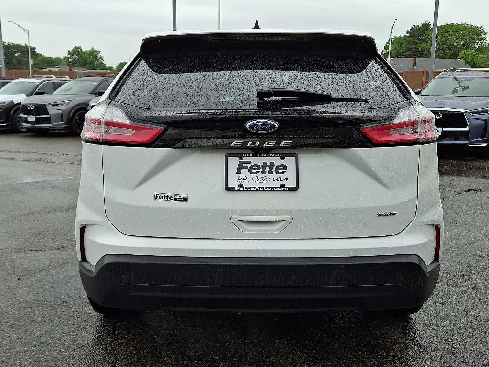 2022 Ford Edge SE