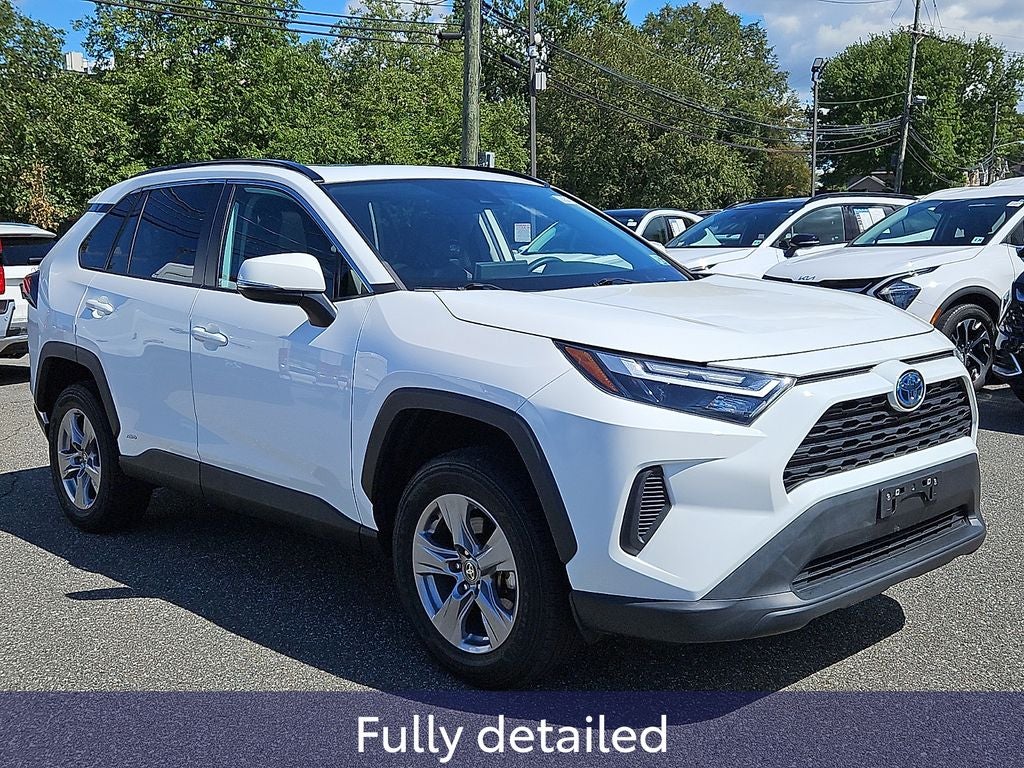 2022 Toyota RAV4 Hybrid XLE
