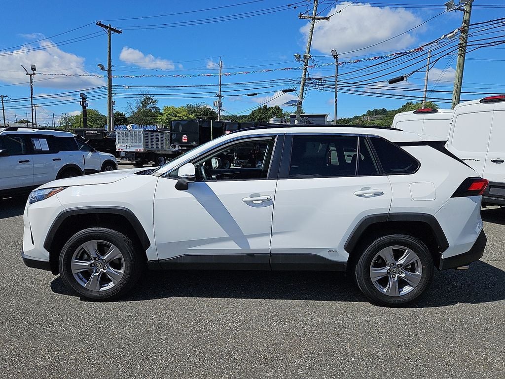 2022 Toyota RAV4 Hybrid XLE