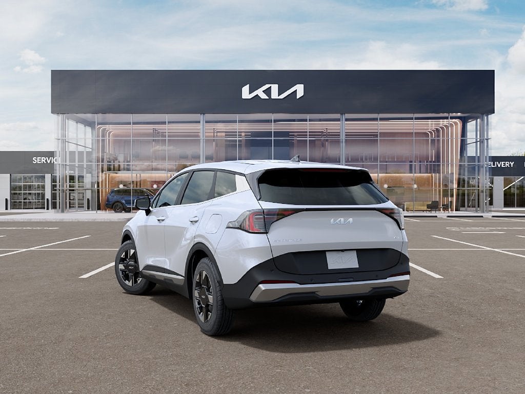 2027 Kia Sportage LX