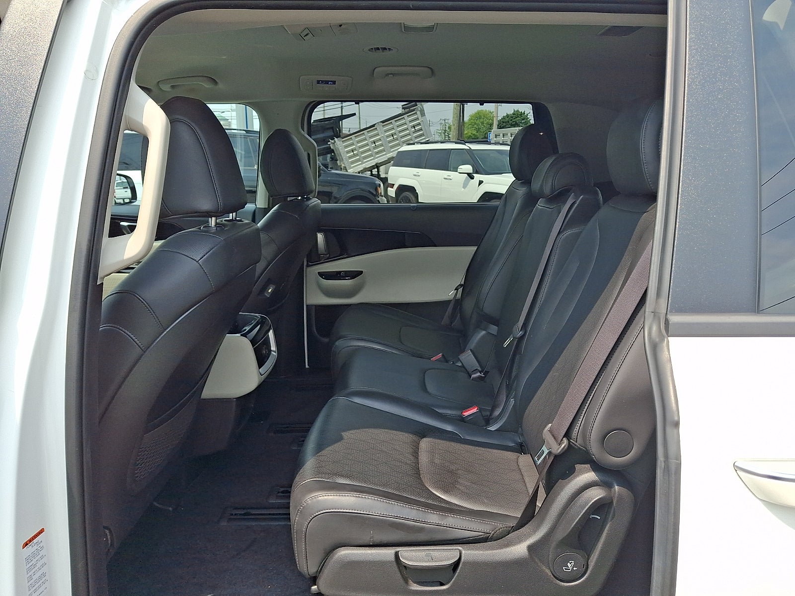 2024 Kia Carnival EX