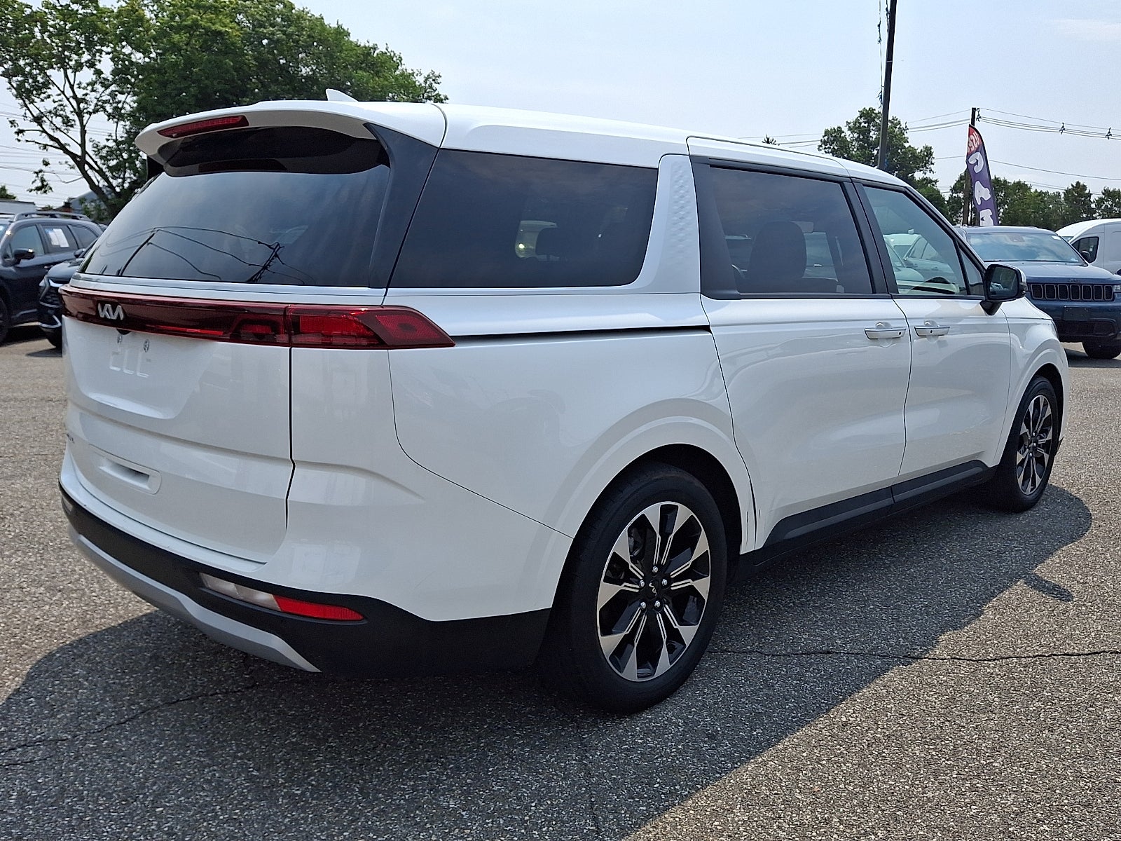 2024 Kia Carnival EX