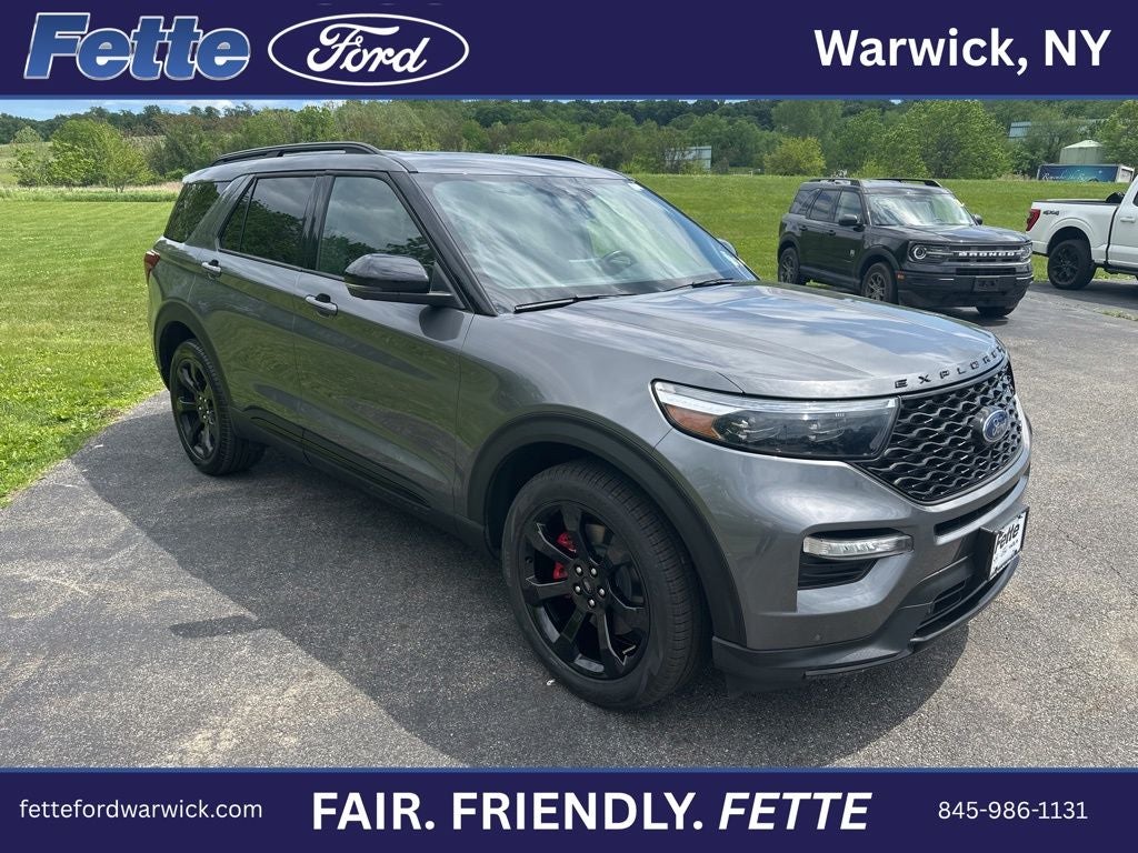 2022 Ford Explorer ST