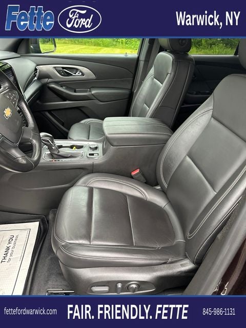 2022 Chevrolet Traverse LT Leather