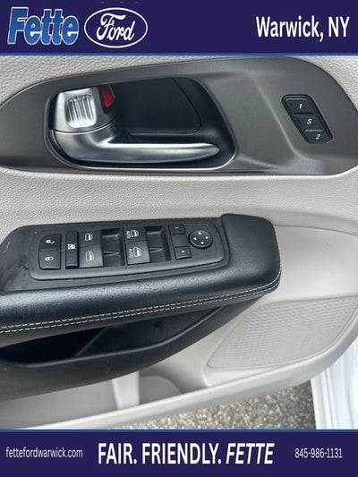 2023 Chrysler Pacifica Touring L