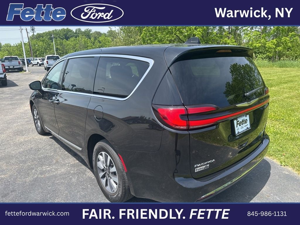 2023 Chrysler Pacifica Hybrid Limited