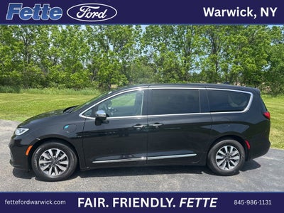2023 Chrysler Pacifica Hybrid Limited
