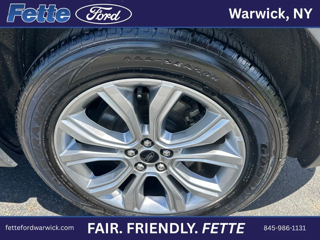 2024 Ford Edge Titanium