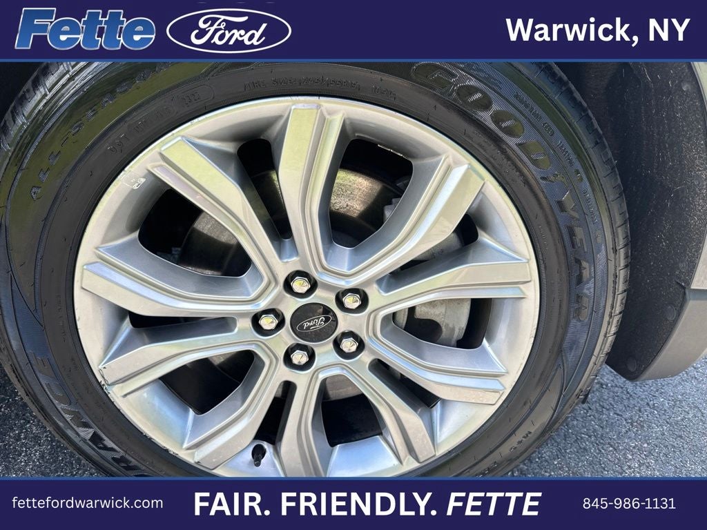 2024 Ford Edge Titanium
