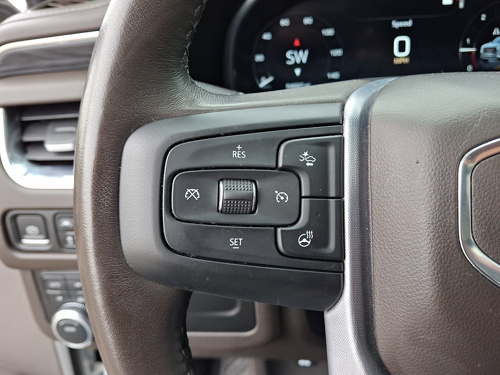 2022 GMC Yukon 4WD SLT