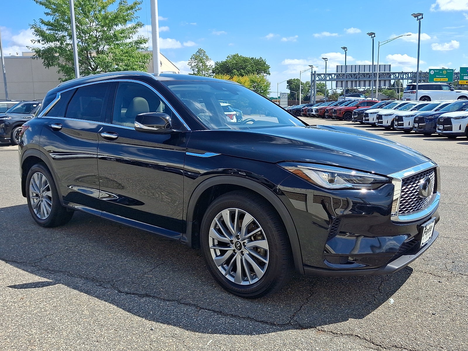 2025 INFINITI QX50 Luxe AWD