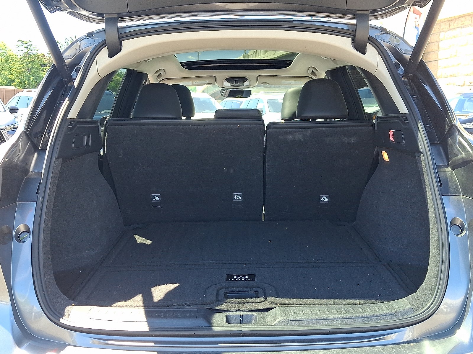 2023 INFINITI QX50 LUXE AWD