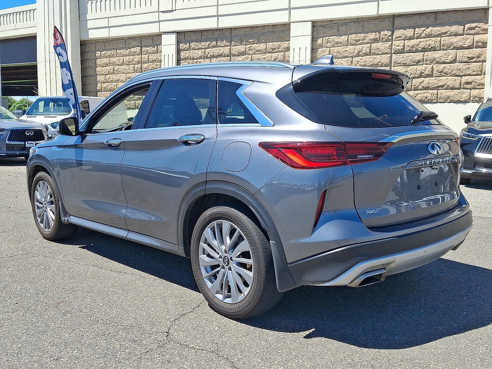 2023 INFINITI QX50 LUXE AWD