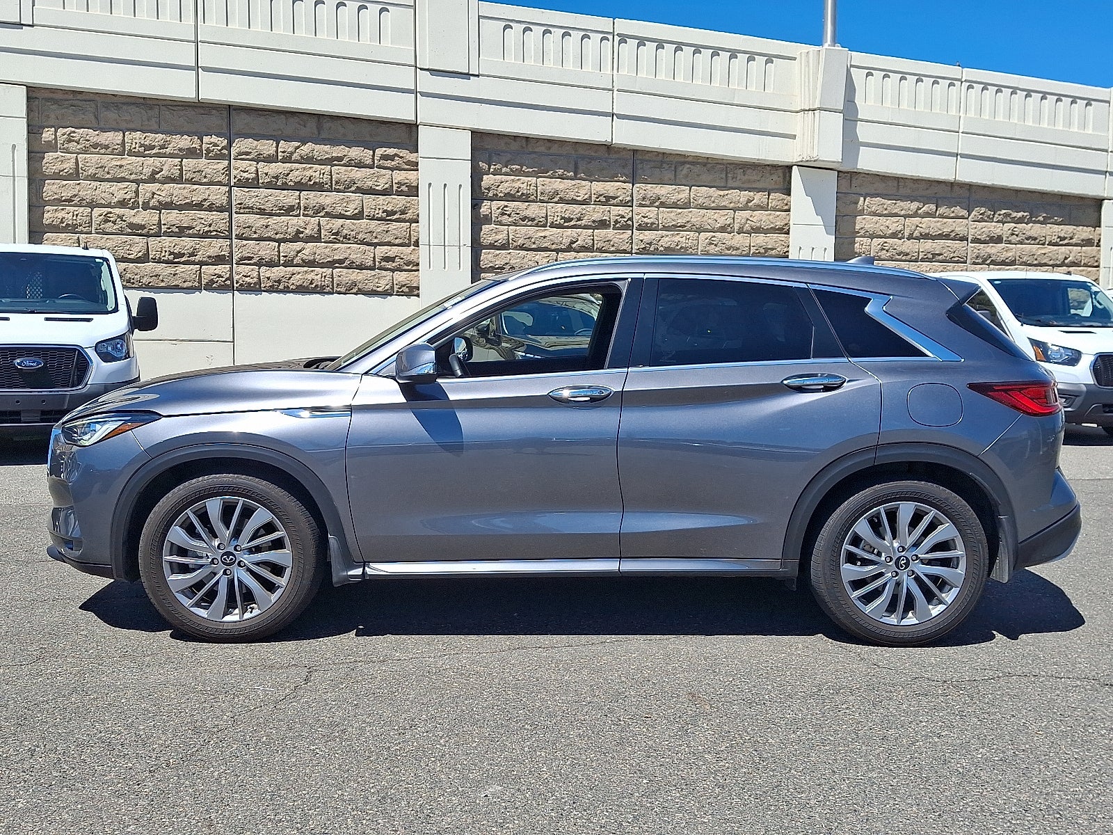 2023 INFINITI QX50 LUXE AWD