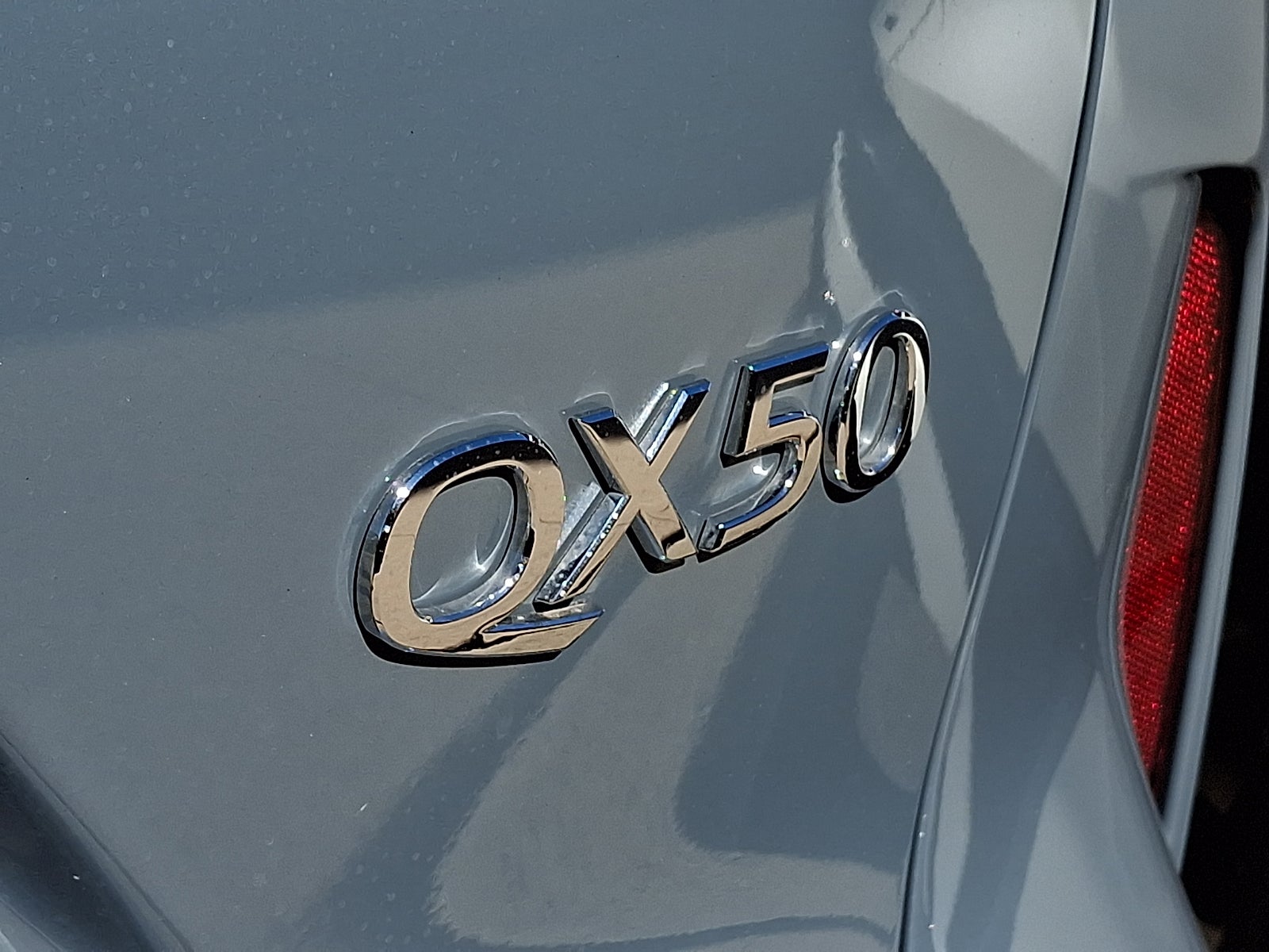 2023 INFINITI QX50 LUXE AWD