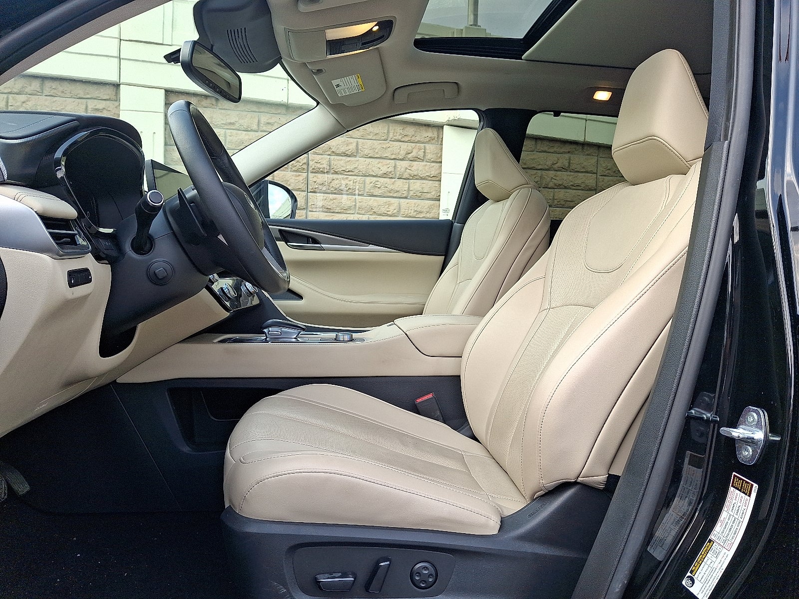 2022 INFINITI QX60 LUXE AWD