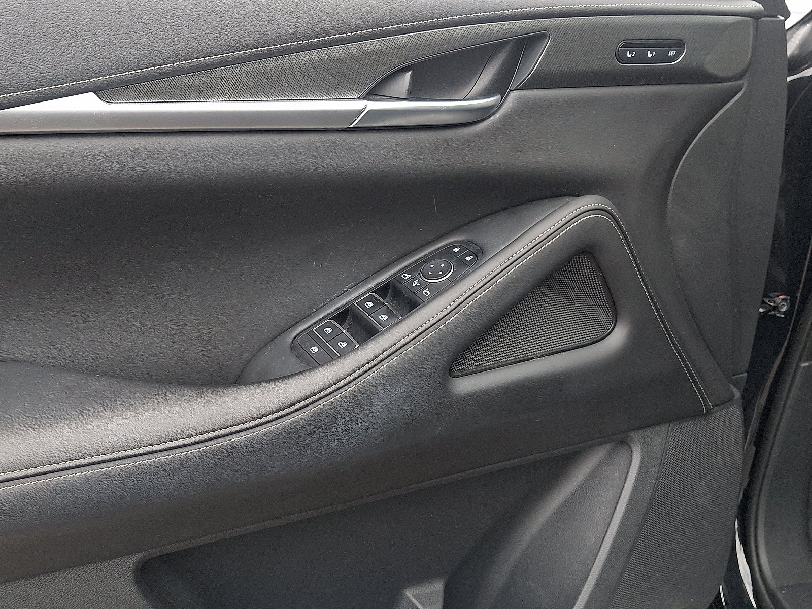 2022 INFINITI QX60 LUXE AWD