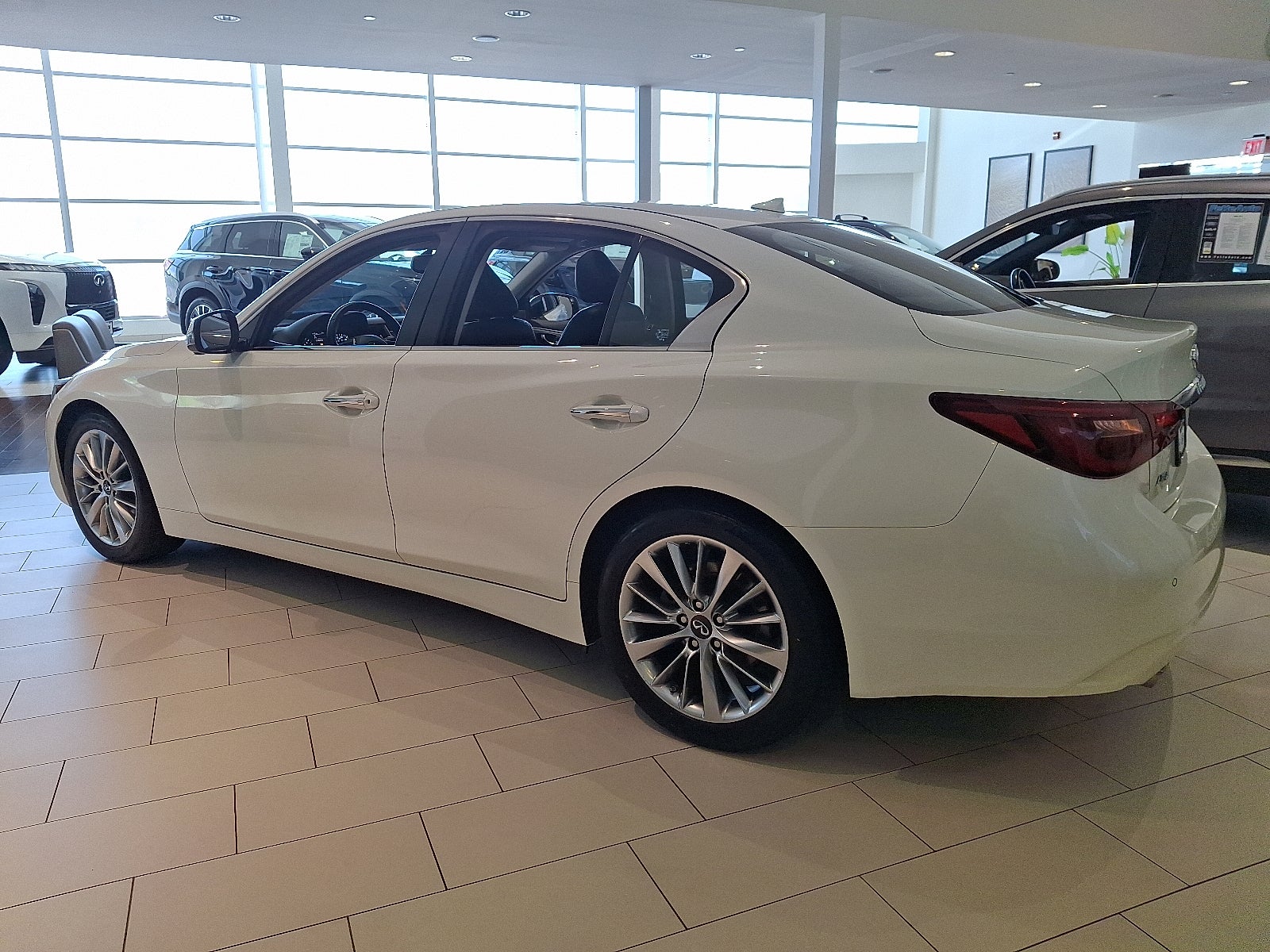 2023 INFINITI Q50 LUXE AWD