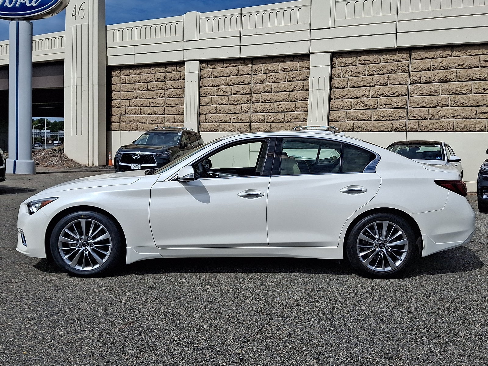 2023 INFINITI Q50 LUXE AWD