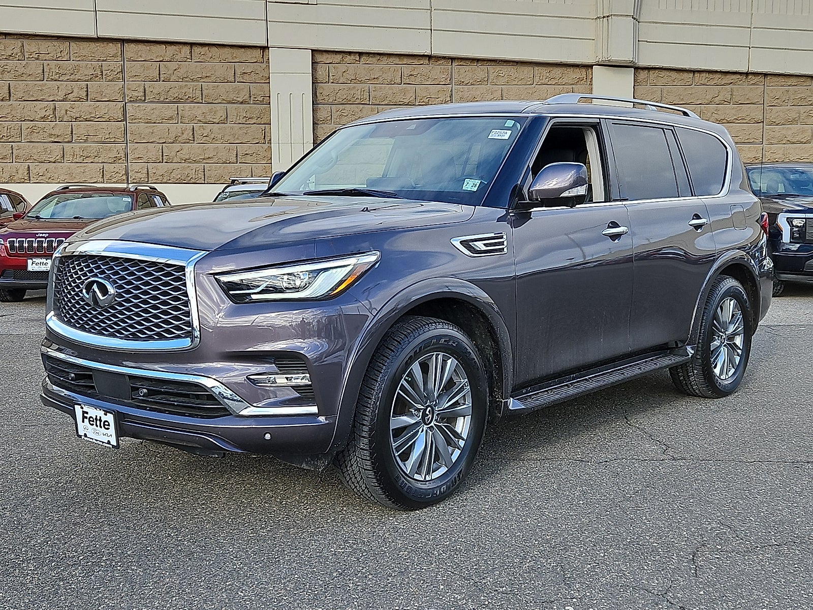2023 INFINITI QX80 LUXE AWD