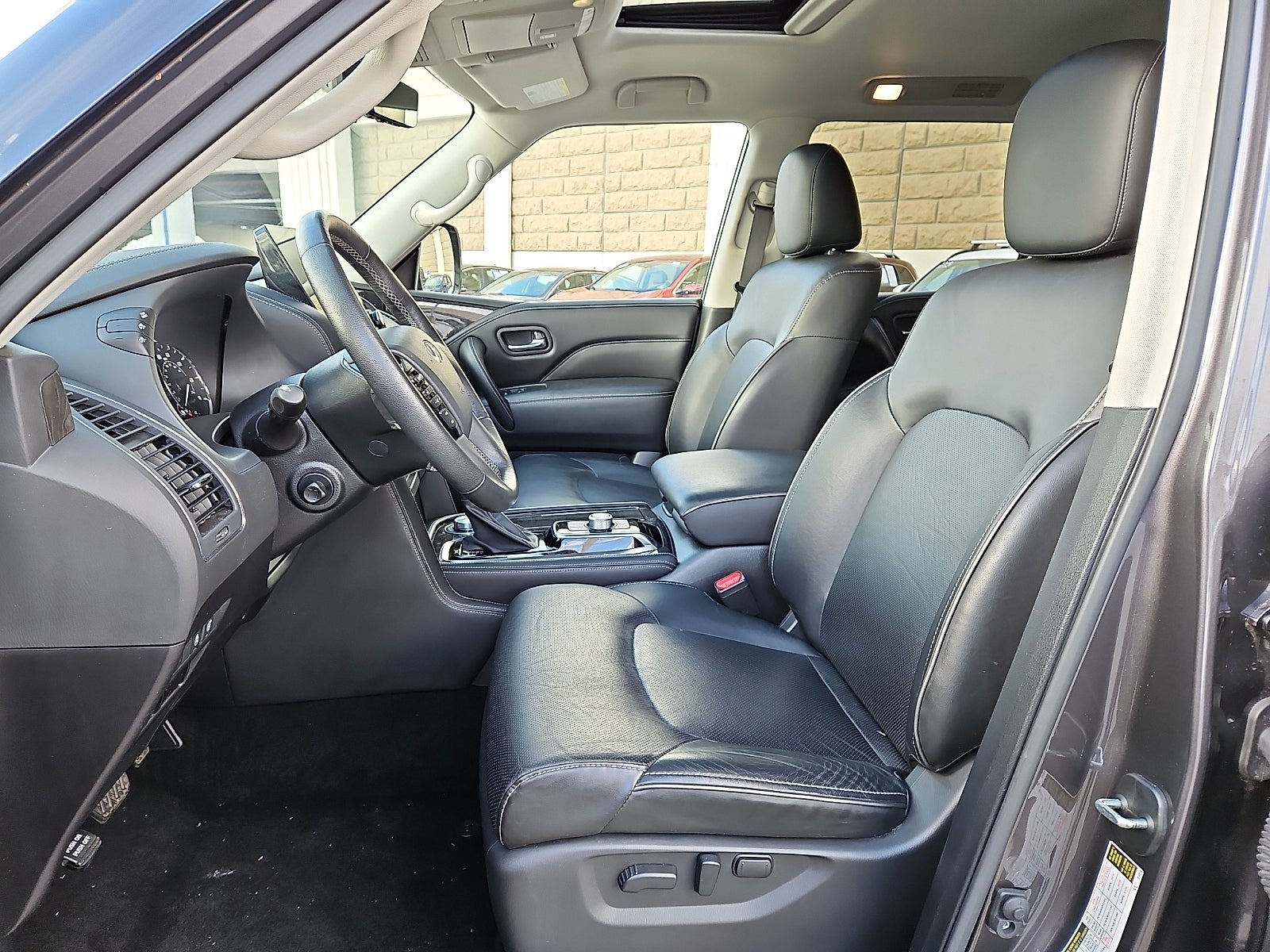 2023 INFINITI QX80 LUXE AWD