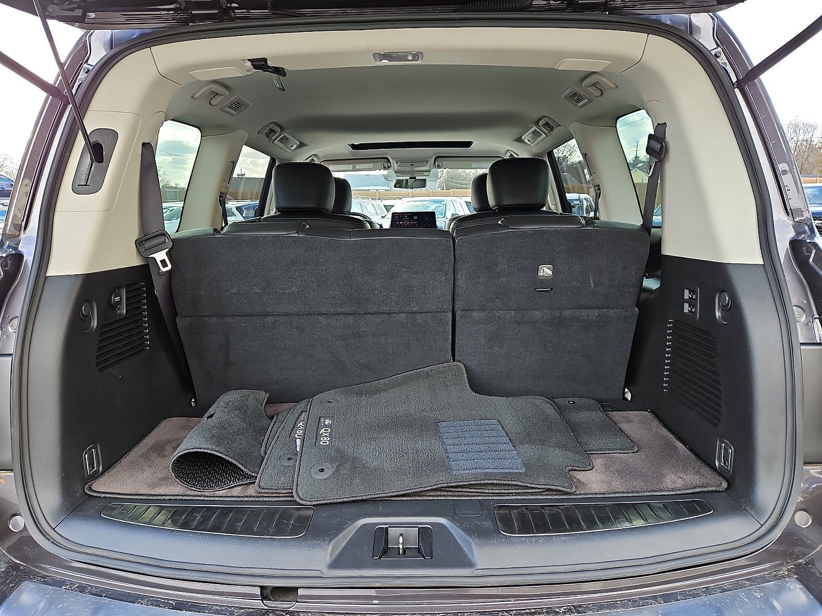 2023 INFINITI QX80 LUXE AWD