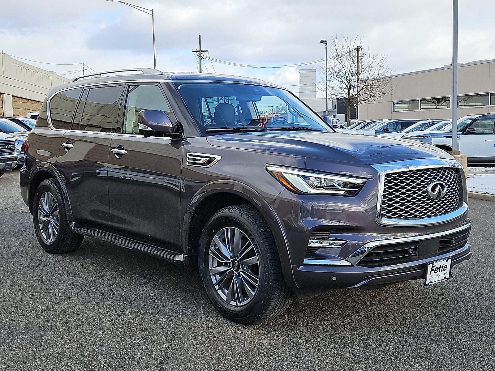 2023 INFINITI QX80 LUXE AWD